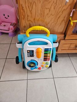 Andador musical y mesa