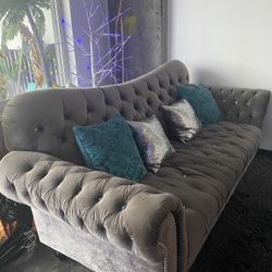 High-end Diamond Tufted Sofa!!! 