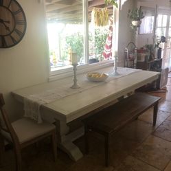 White Farmhouse Table