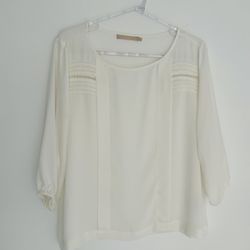 Women’s white lightweight blouse size XS