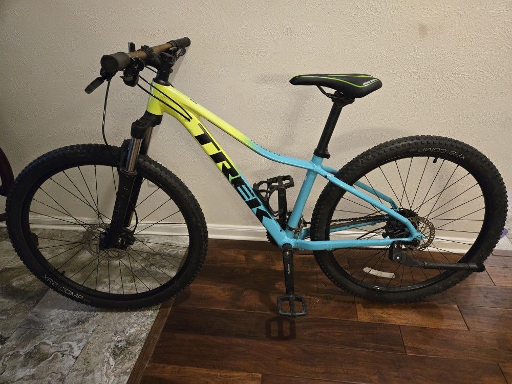 Trek Marlin 5 Bike