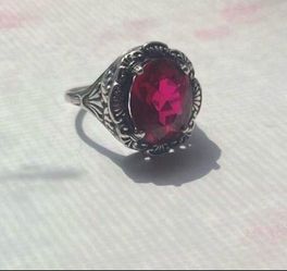 $35 (NOT FOR FREE)  very firm on price!!! sterling silver  Vintage red birthstone or cocktail garnet 925 ring 💍