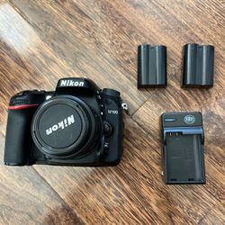 Working Nikon D7100 DSLR + 50mm f/1.8D Prime Lens Bundle
