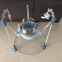Cosco Kids Twirl-and-Bounce Activity Center
