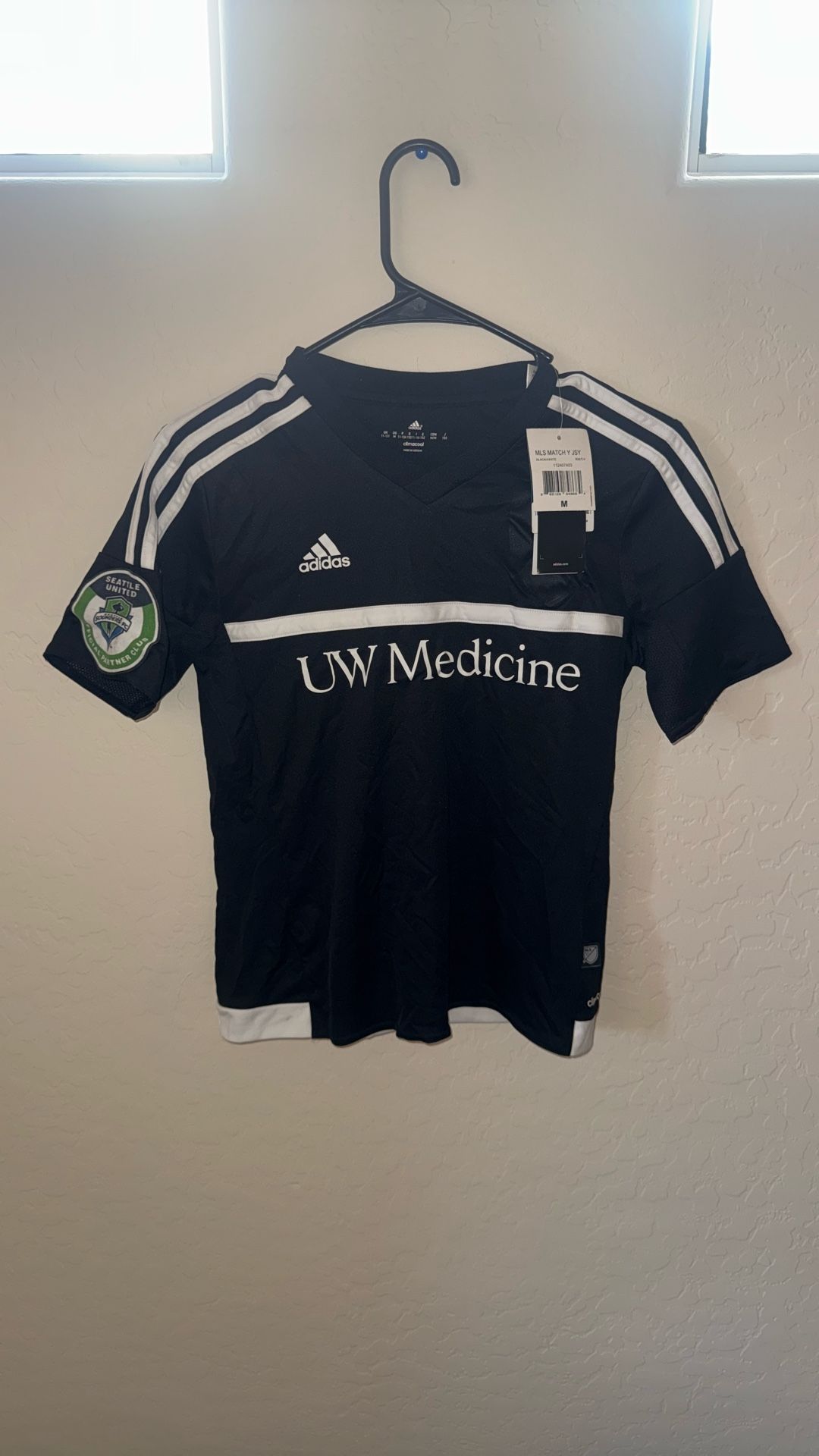 adidas soccer jersey youth size medium