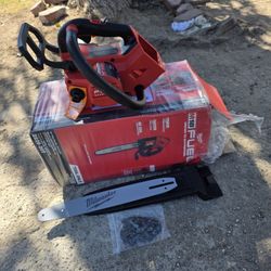 MILWAUKEE Battery-Powered Chainsaw: Large 12-inch Bar, Top Handle, Automatic Chain Oiler, 18V, 35cc