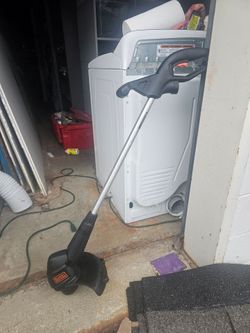 Black & Decker Electeic String Trimmer