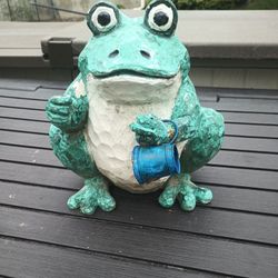 Adorable Frog Garden Decor 