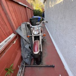 Yamaha V Star 650 Classic