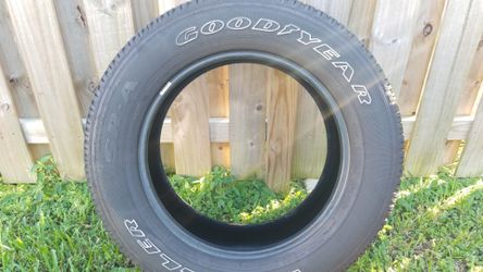 Tire Good Year P275 60R20