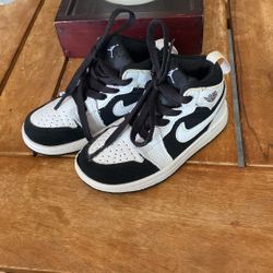 Nike Jordan’s Youth Sz 8c Semi New