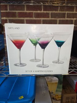 Set of 4 martini glasses