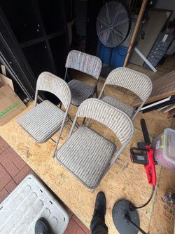 Set of 4 Padded Folding Chairs