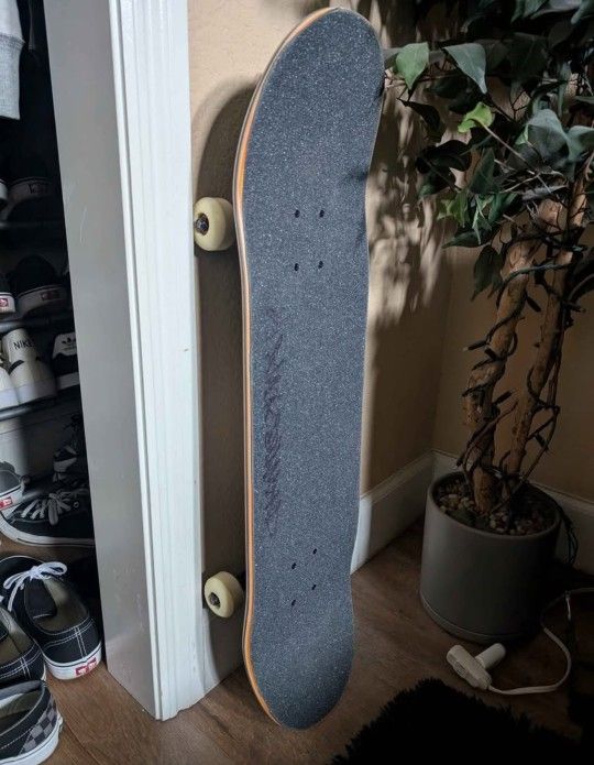 Zero Skateboard 8.25