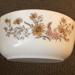 Vintage Pyrex- English Floral, 8”. 