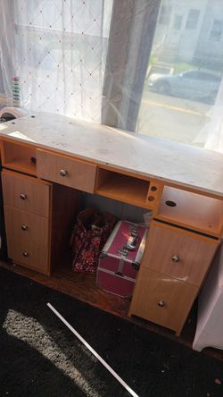 Nail Table