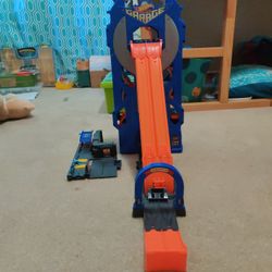 Hot wheels Mega Garage