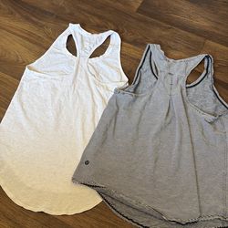 Lululemon size 4