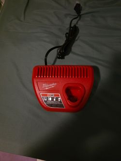 Milwaukee M12 battery charger