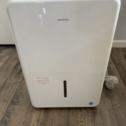 Insignia Dehumidifier 35 Pint 