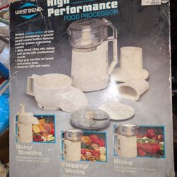 Vintage West Bend High Performance Food Processor 6500. Chops, Mixes, Minces, Puree, Slices