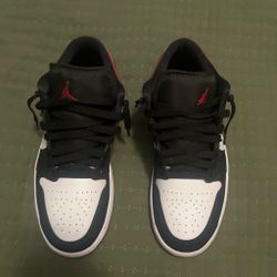 Jordan 1 Lows size 8