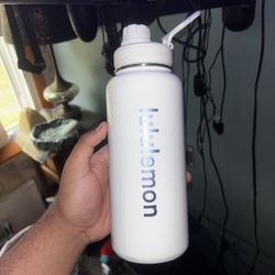 Lulu Lemon Water Bottle 