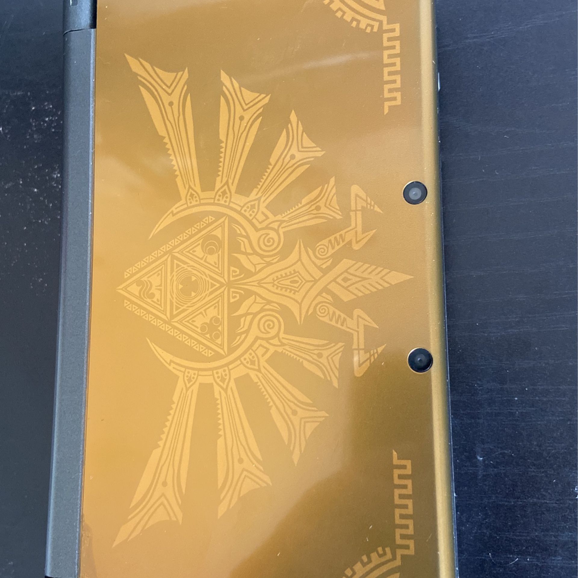 Nintendo 3DS XL Gold Hyrule Edition