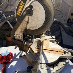 DeWalt DW705 compound miter saw