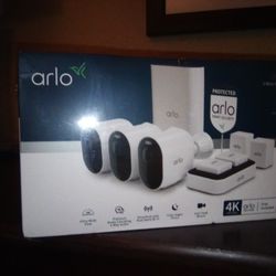 ARLO Ultra 2 (Home or business security camera set)