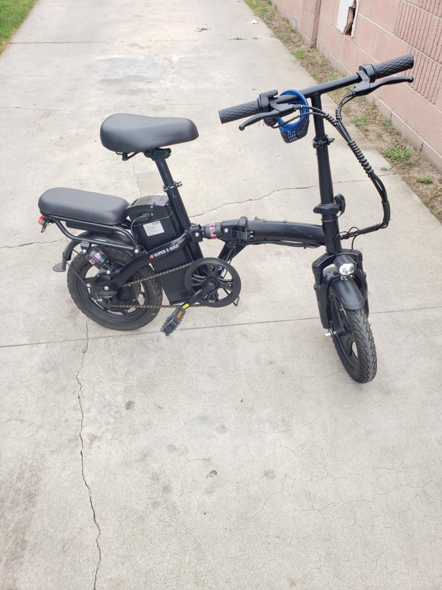 Brand. Super E Bike Ebike E-bike Electric Bike folding bike for adult 2 seats, it requires 2 keys to turn on hard to get stolen. Come with all you see
