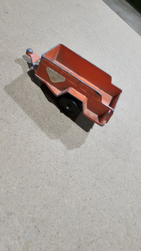 Vintage Tootsietoy  Orange Uhaul  Trailer Die Cast 1950s.  $5