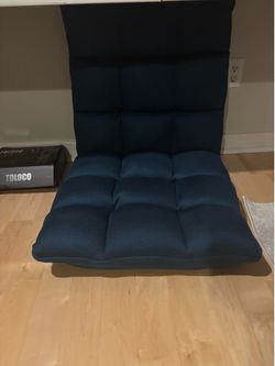 navy blue gaming folding and reclining chair like new