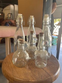 Assortment of glass bottles (Kitchen)
