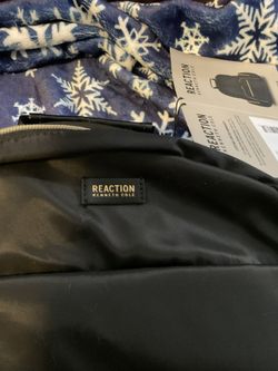 Kenneth Cole Reactions Back back