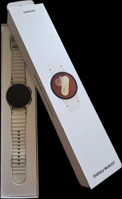 Samsung Galaxy Watch 7 (40mm, Bluetooth) + Extra Bands
