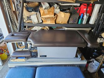 Hill Chiropractic PT Table