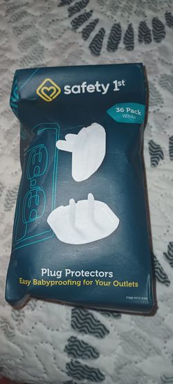Safety 1st plug protector
