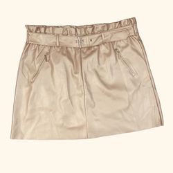 NWT Marc New York Light Pink Metallic Faux Leather Skirt XL 2 Front Zippered Pockets. Matching Removable Adjustable Belt. Skirt is a light pink, dusty