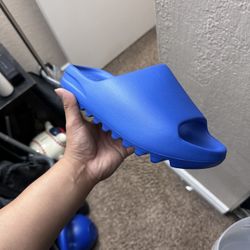 Yeezy Slide Azure 