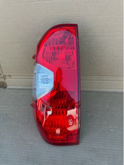 2014,2015,2016,2017,2018,2019,2020,2021 Toyota Tundra Tail Light/Mica Trasera Lh Driver Oem Ask