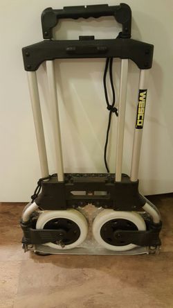 Folding hand truck