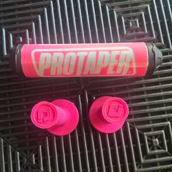 Pro taper Pad And Ido Grips in Pink 