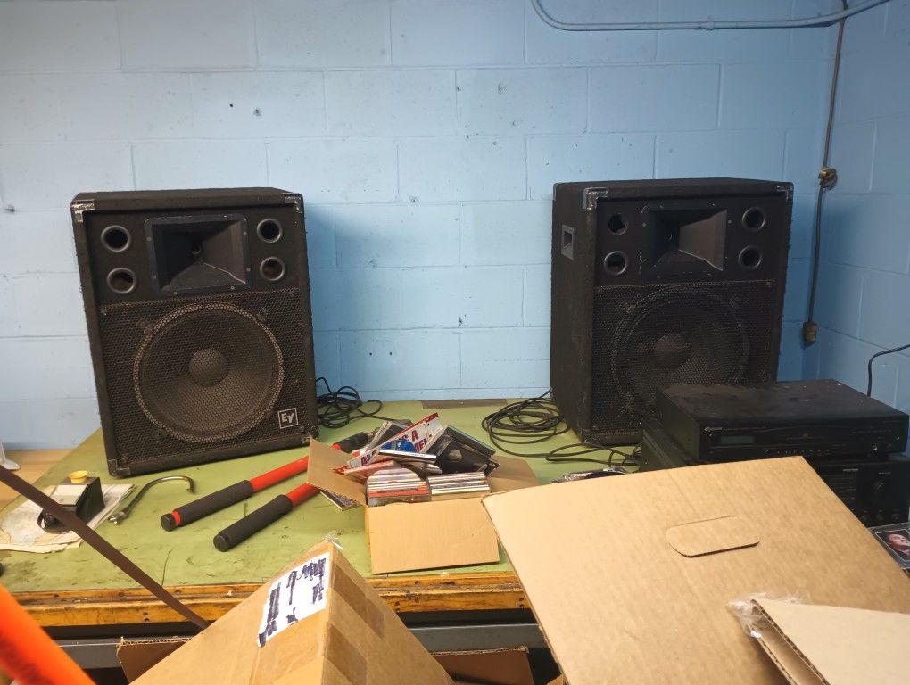 Electro voice EV S-152 PA Speakers