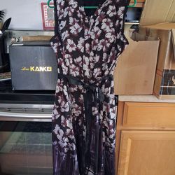 Vintage USA: SIMPLY VERA Sleeveless Floral Dress - Black