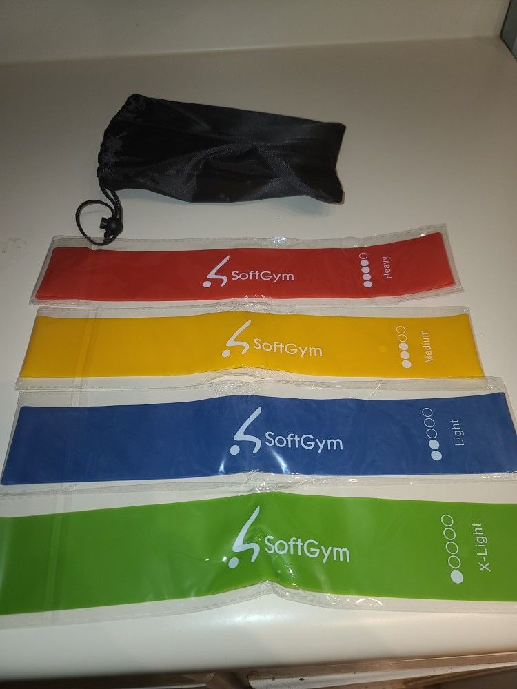 4 Resistance Bands And Bag