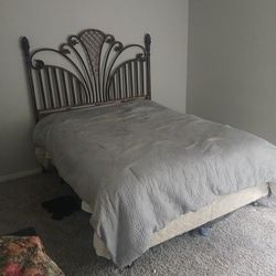 Queen size bed and dresser