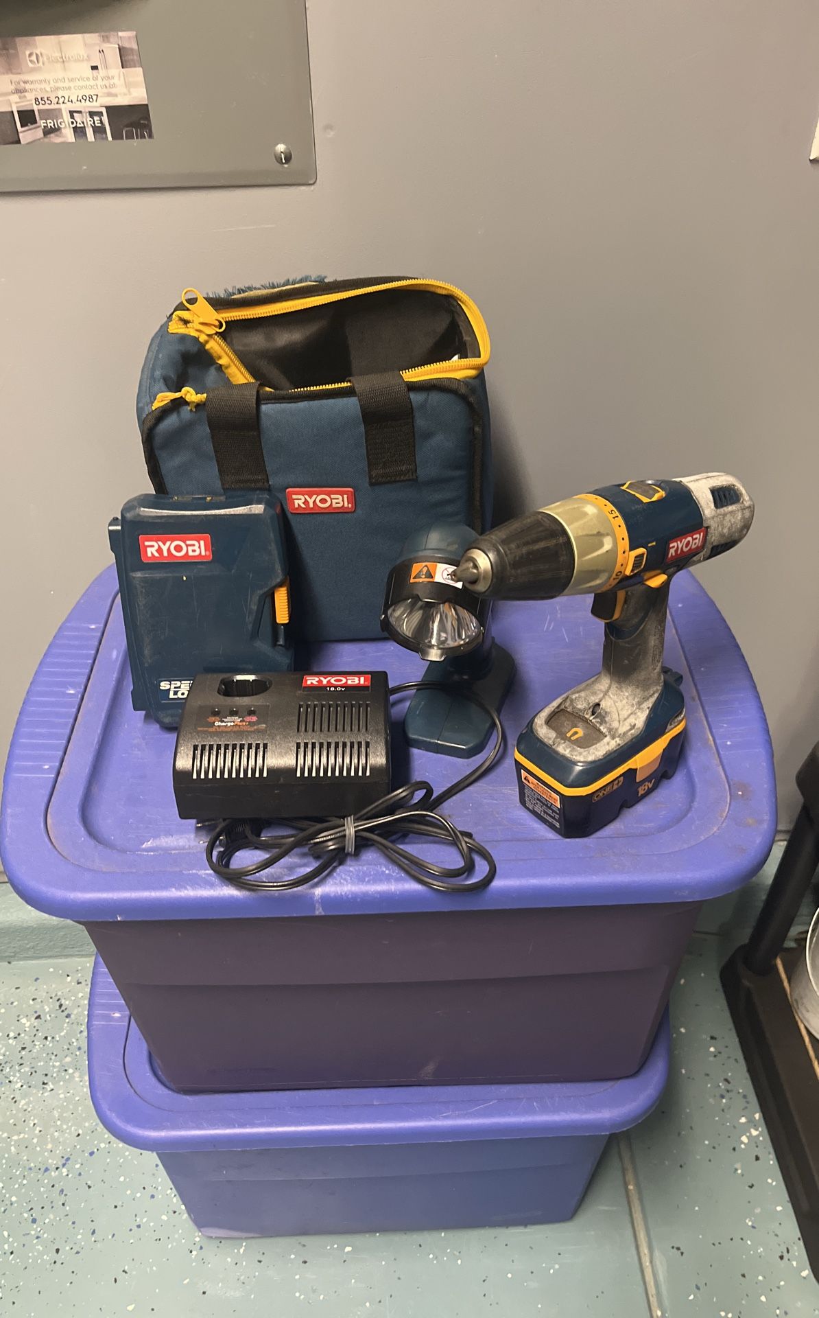 Drill , Driver