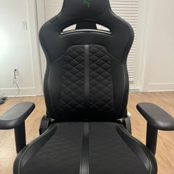 Razer Enki X Essential Gaming Chair - Like New! 