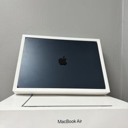 MacBook Air M3 15 Inch 2024 M3 16GB /512GB